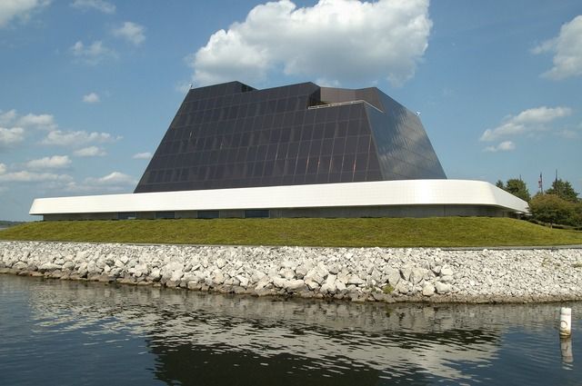 700 Terrace Point Road, Muskegon, MI 49440