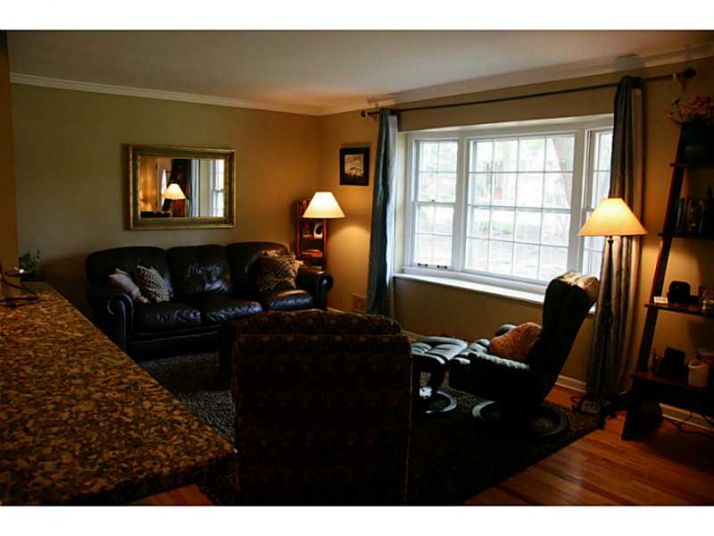 560 Hillandale Circle Sw, Marietta, GA 30064