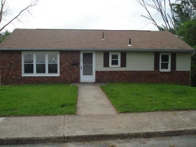 2090 Oak St, Three Rivers, MA 01080