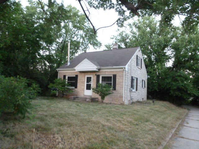 5600 S Racine Ave, New Berlin, WI 53146