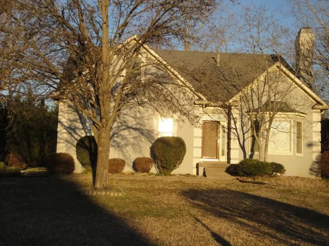 1415 Clarence Ct, Murfreesboro, TN 37130