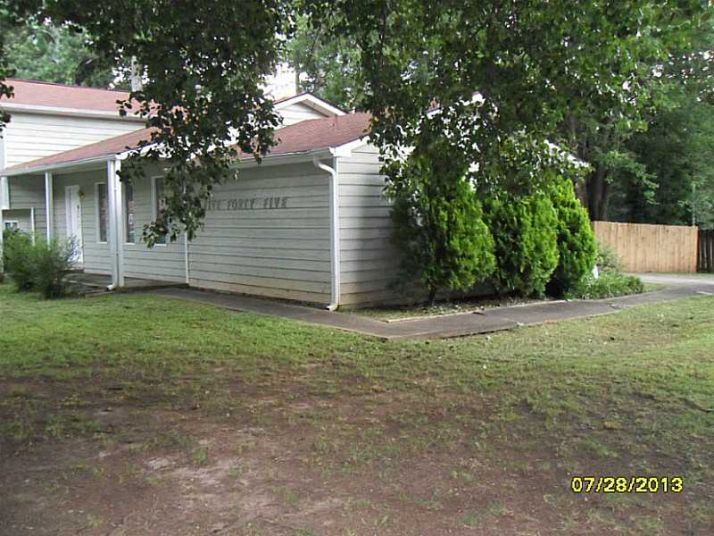 545 Jaywood Drive, Stone Mountain, GA 30083