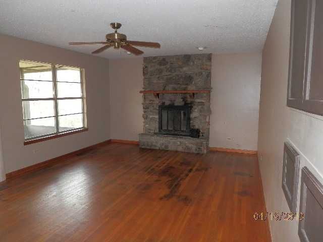 88 Wabash Dr, Cherokee Village, AR 72529