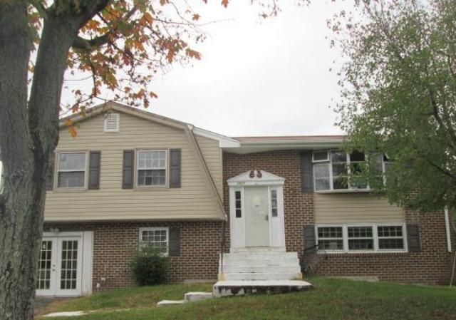 2421 Pinefield Rd, Waldorf, MD 20601