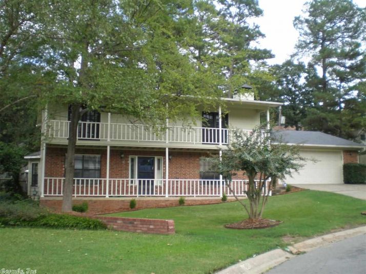 9 Wellington Ct, Little Rock, AR 72227