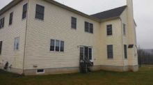 40 Longhill Dr Easton, PA 18042