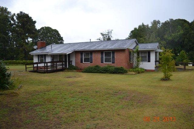 195 Lee Rd 296, Smiths Station, AL 36877