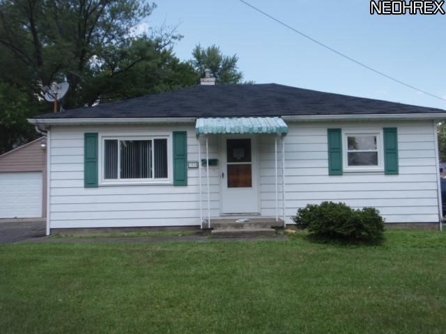 1328 Kearney St, Niles, OH 44446