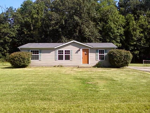 1851 Woodland Dr S, Fayetteville, OH 45118