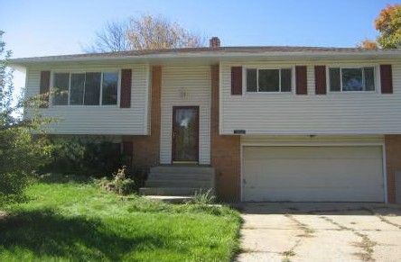 7280 Iris Ave, Hanover Park, IL 60133