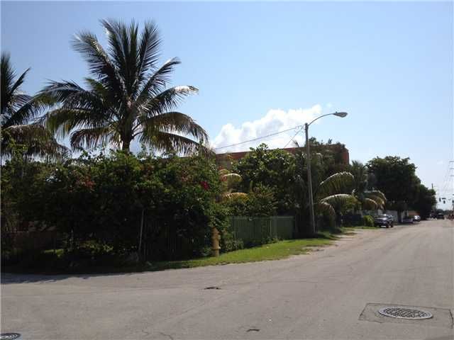 151 NE 75 ST, Miami, FL 33138