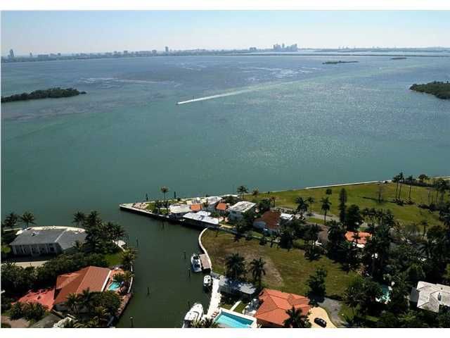 7235 BELLE MEADE BL, Miami, FL 33138