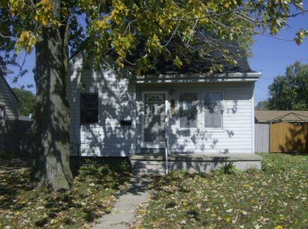 14616 Eureka Rd, Southgate, MI 48195