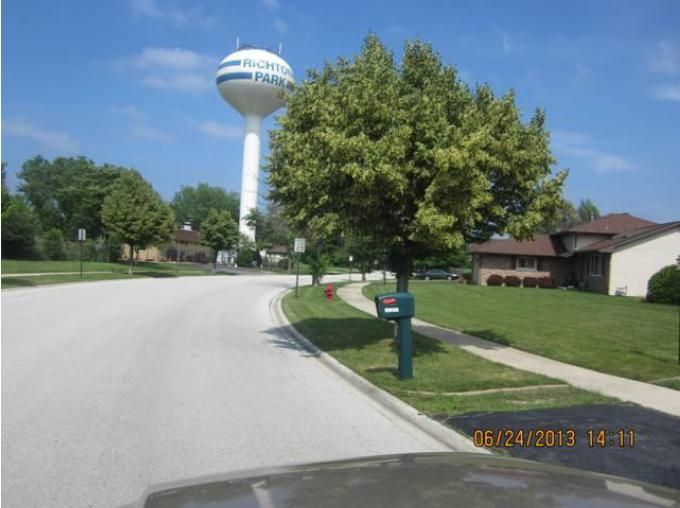 22433 Amy Dr, Richton Park, IL 60471