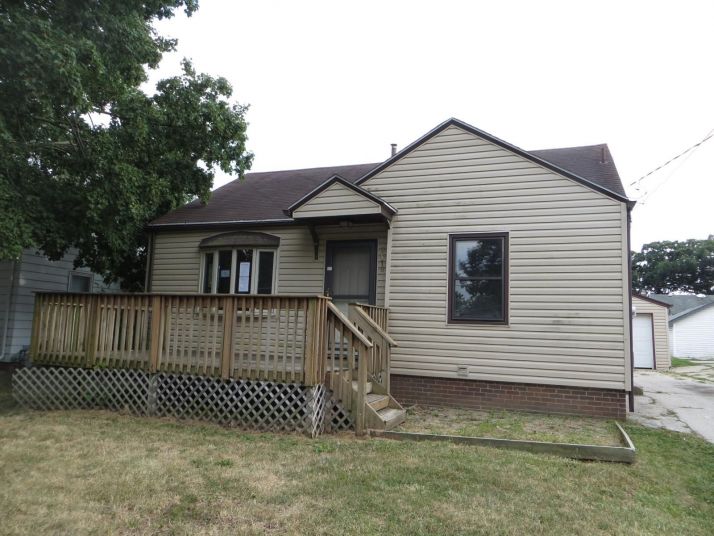 2418 Payne Rd, Des Moines, IA 50310
