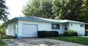 911 Saint Marys Ave, Falls City, NE 68355