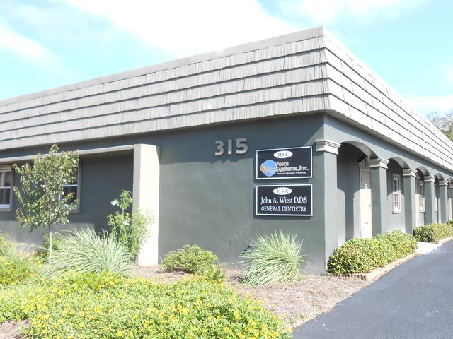 315 W Busch Blvd, Tampa, FL 33612