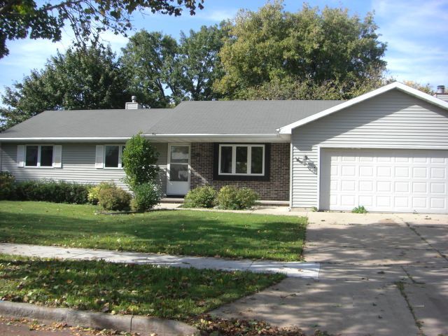 809 Covenant Ln S, Appleton, WI 54915