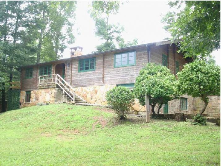 1641 Parkway Dr, Lenoir City, TN 37771