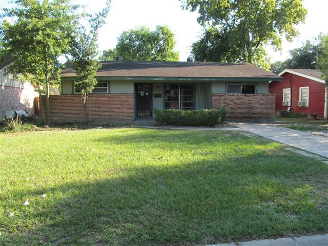 343 Surratt Dr, Houston, TX 77091