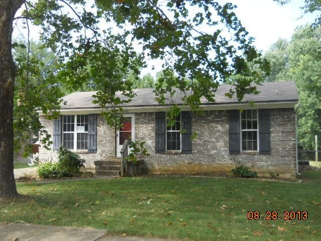 12007 Ancient Spring Dr, Louisville, KY 40245