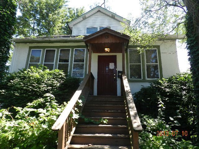13 Williams St, Westmont, IL 60559