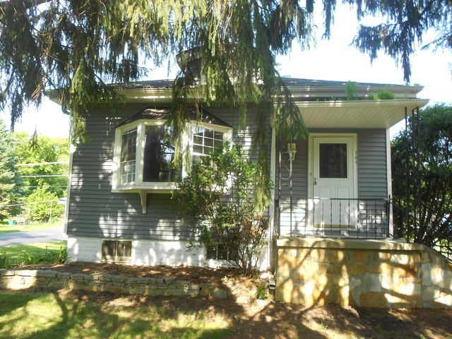 101 S Williams St, Westmont, IL 60559