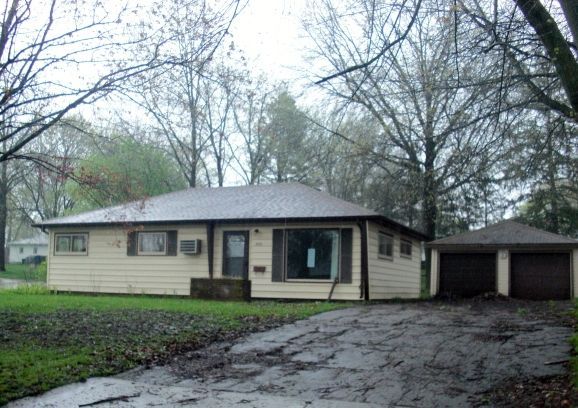 3221 Cadillac Drive, Cedar Falls, IA 50613