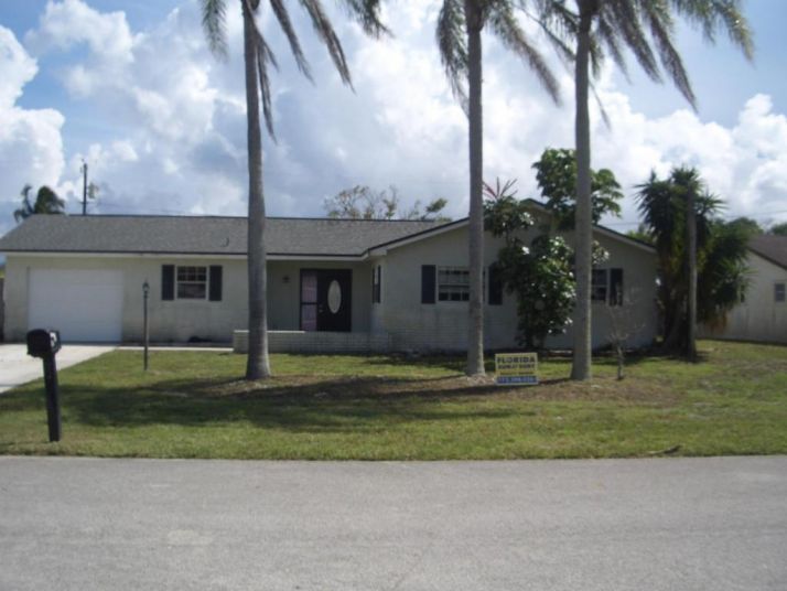 1662 Ne 22nd St, Jensen Beach, FL 34957