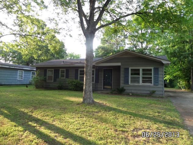 2216 11th St SE, Decatur, AL 35601