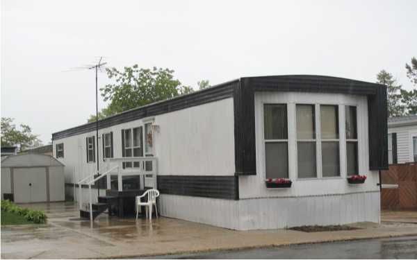 Lot 61 Lakeview Mobile Homes, Waukegan, IL 60087