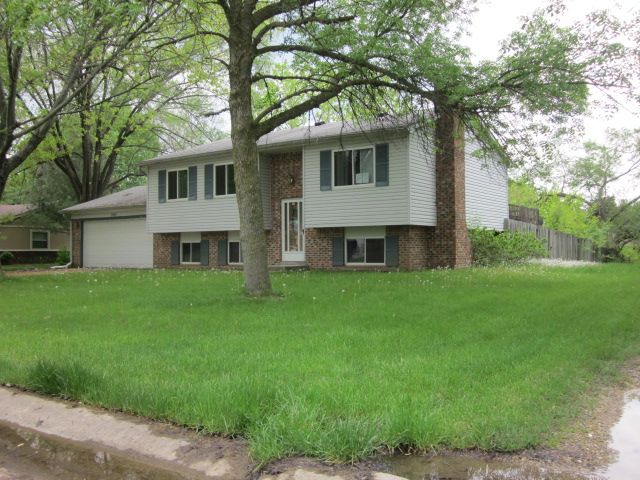 3967 Pineview Lane, Greenwood, IN 46142