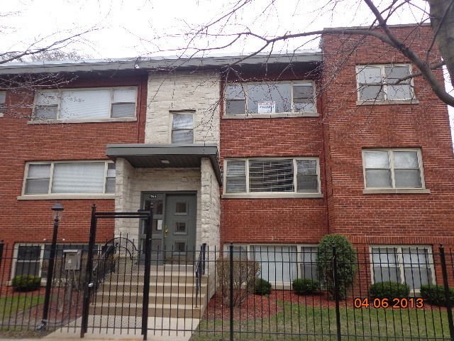 7501 N Damen Ave Apt A2, Chicago, IL 60645