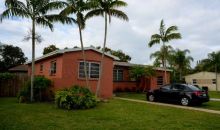 6752 SW 52 ST Miami, FL 33155