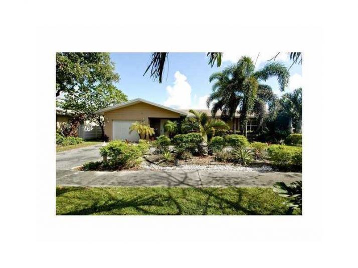 4009 HAYES ST, Hollywood, FL 33021