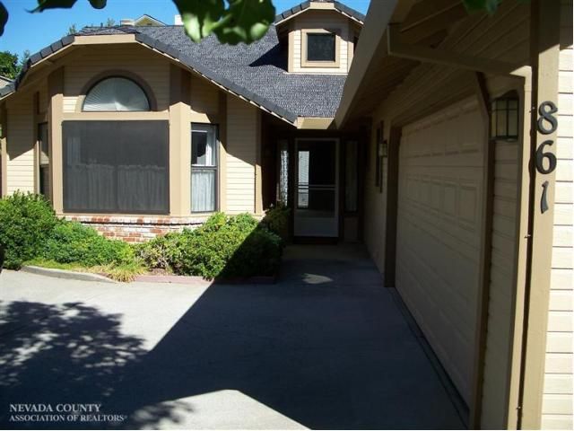 861 Doris Dr, Grass Valley, CA 95945