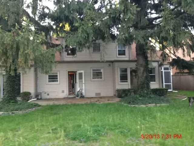 690 Old Trail Rd, Highland Park, IL 60035