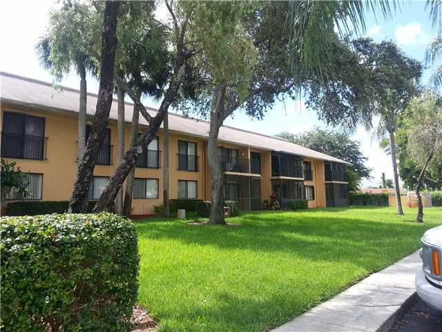 5851 WASHINGTON # 88, Hollywood, FL 33023