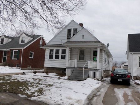 2555 S 77th St, Milwaukee, WI 53219