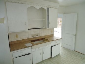 11056 Findlay St, Detroit, MI 48205