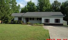 110 Shoreline Dr Killen, AL 35645