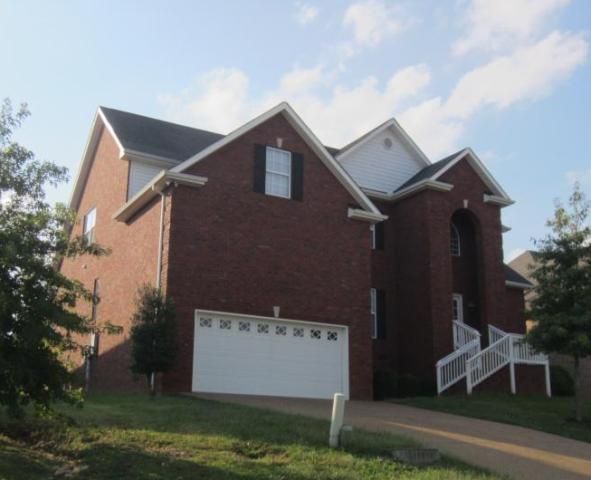 139 Fieldcrest Cir, Hendersonville, TN 37075