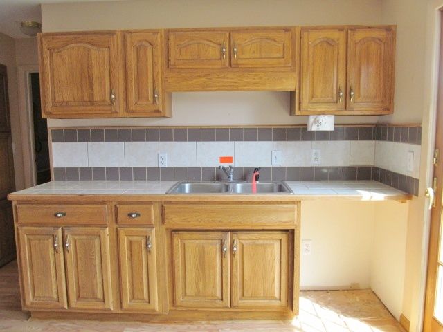 575 Amberwood St, Auburn Hills, MI 48326