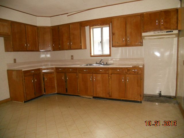 1911 Vermont St, Saginaw, MI 48602