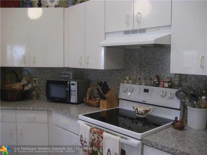 2131 NW 76TH TE, Pompano Beach, FL 33063