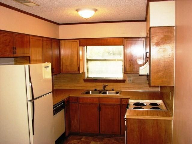 1835 Tyler, Conway, AR 72034