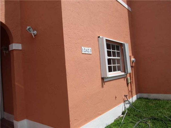 12423 NW 7 LN # 1, Miami, FL 33182