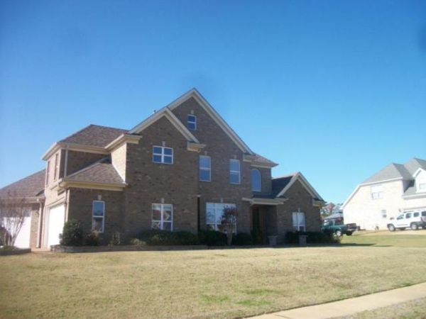 6623 Acree Woods Dr, Olive Branch, MS 38654