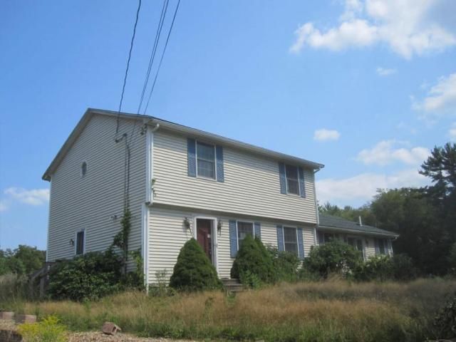 11 Oak St, Plympton, MA 02367