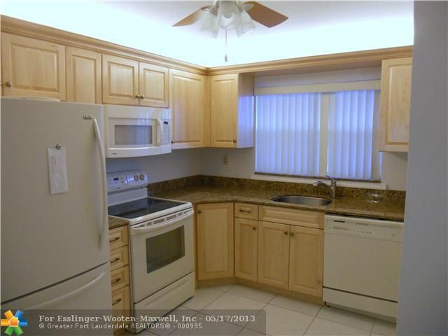 9541 Sunrise Lakes Blvd # 103, Fort Lauderdale, FL 33322